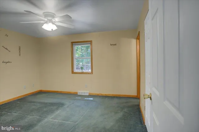 $295,000 | 10119 Cardinal Drive, Orrstown, PA 17244