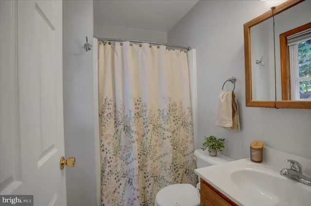 $295,000 | 10119 Cardinal Drive, Orrstown, PA 17244