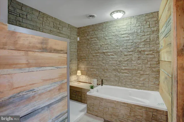 $295,000 | 10119 Cardinal Drive, Orrstown, PA 17244