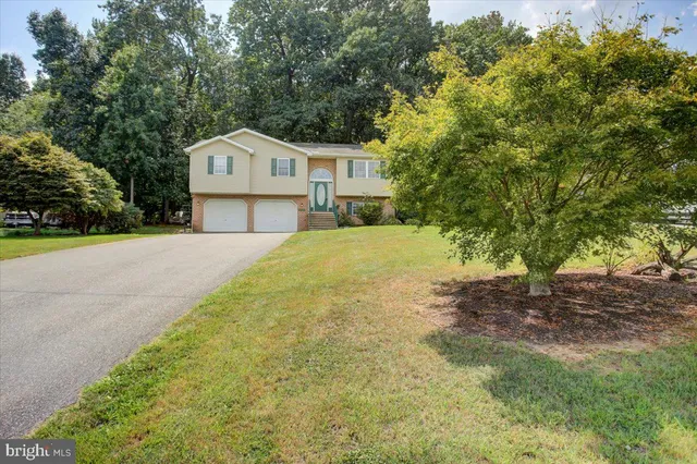 $295,000 | 10119 Cardinal Drive, Orrstown, PA 17244