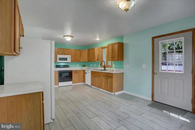 $295,000 | 10119 Cardinal Drive, Orrstown, PA 17244