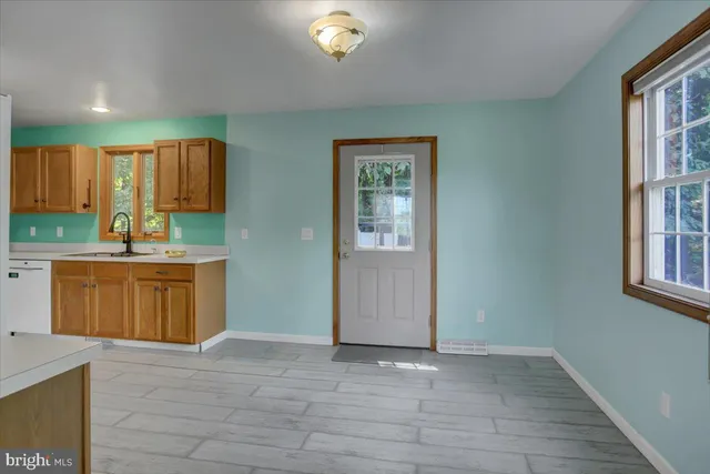 $295,000 | 10119 Cardinal Drive, Orrstown, PA 17244