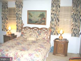 9943 Sandy Road Philadelphia, PA 19115 - Photo 5 of 6 Gallery Image 5