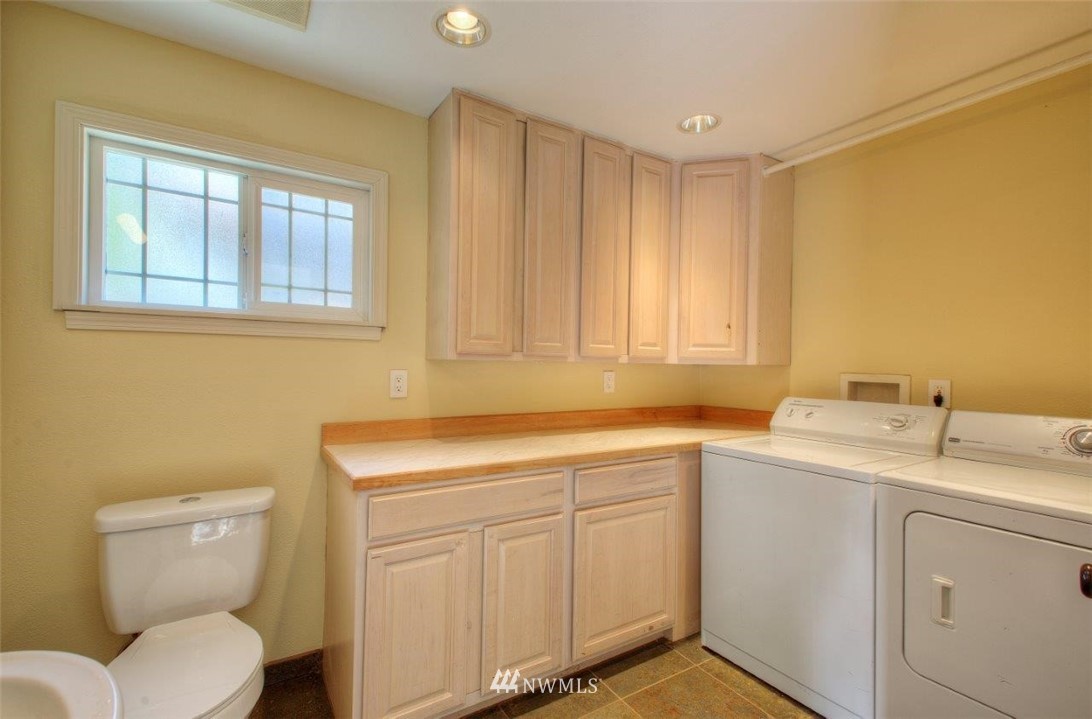 16929 Southeast 142nd Street Renton, WA 98059 - Photo 11 of 24