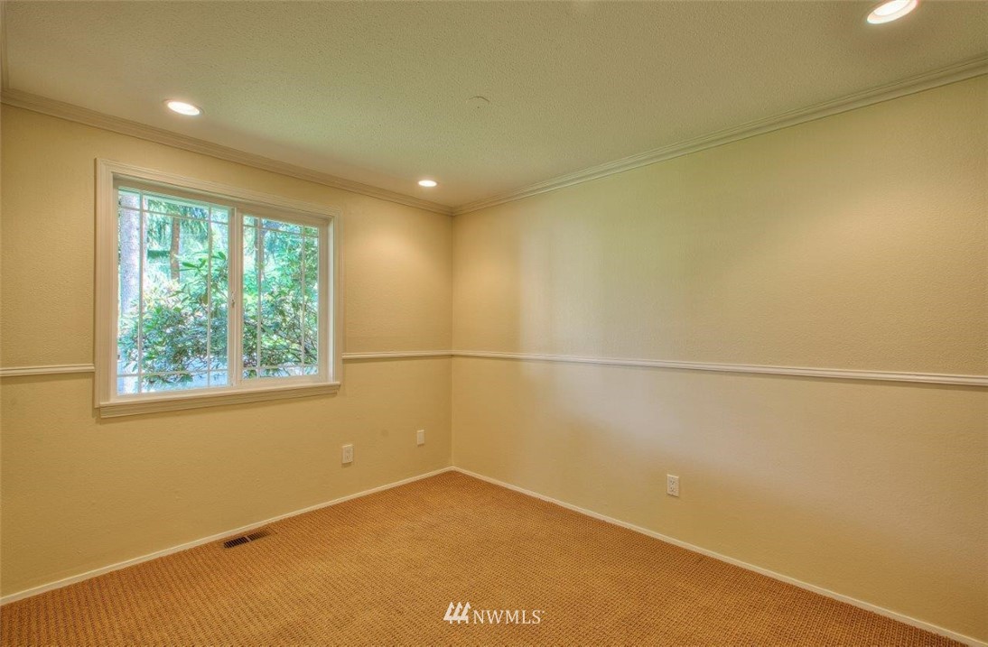 16929 Southeast 142nd Street Renton, WA 98059 - Photo 15 of 24