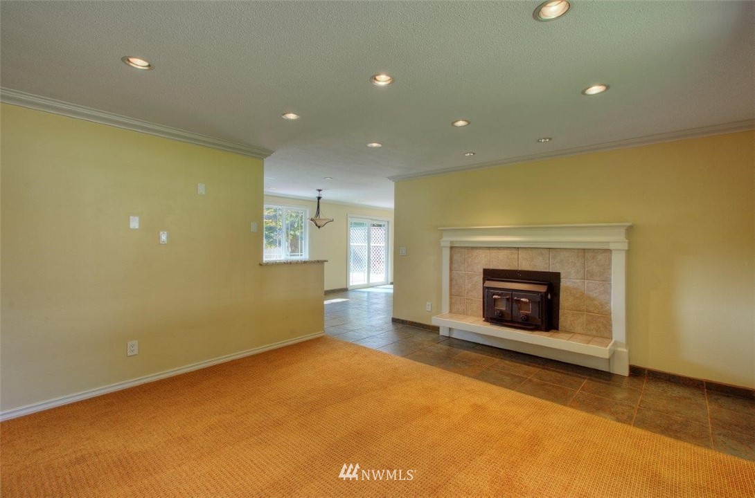 16929 Southeast 142nd Street Renton, WA 98059 - Photo 4 of 24
