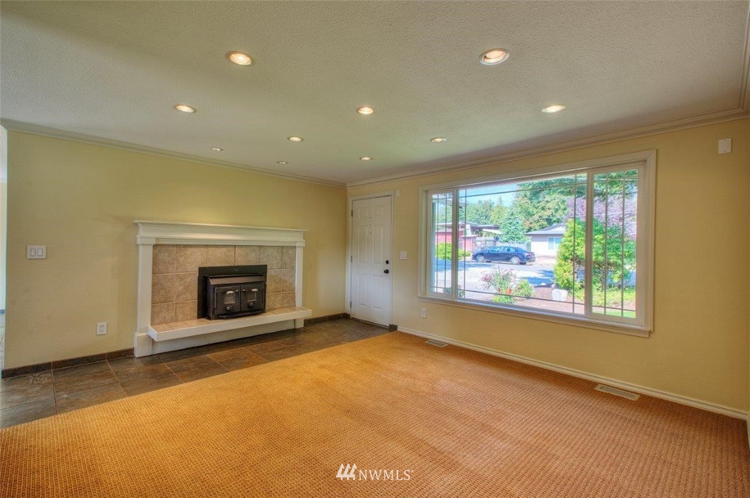16929 Southeast 142nd Street Renton, WA 98059 - Photo 5 of 24