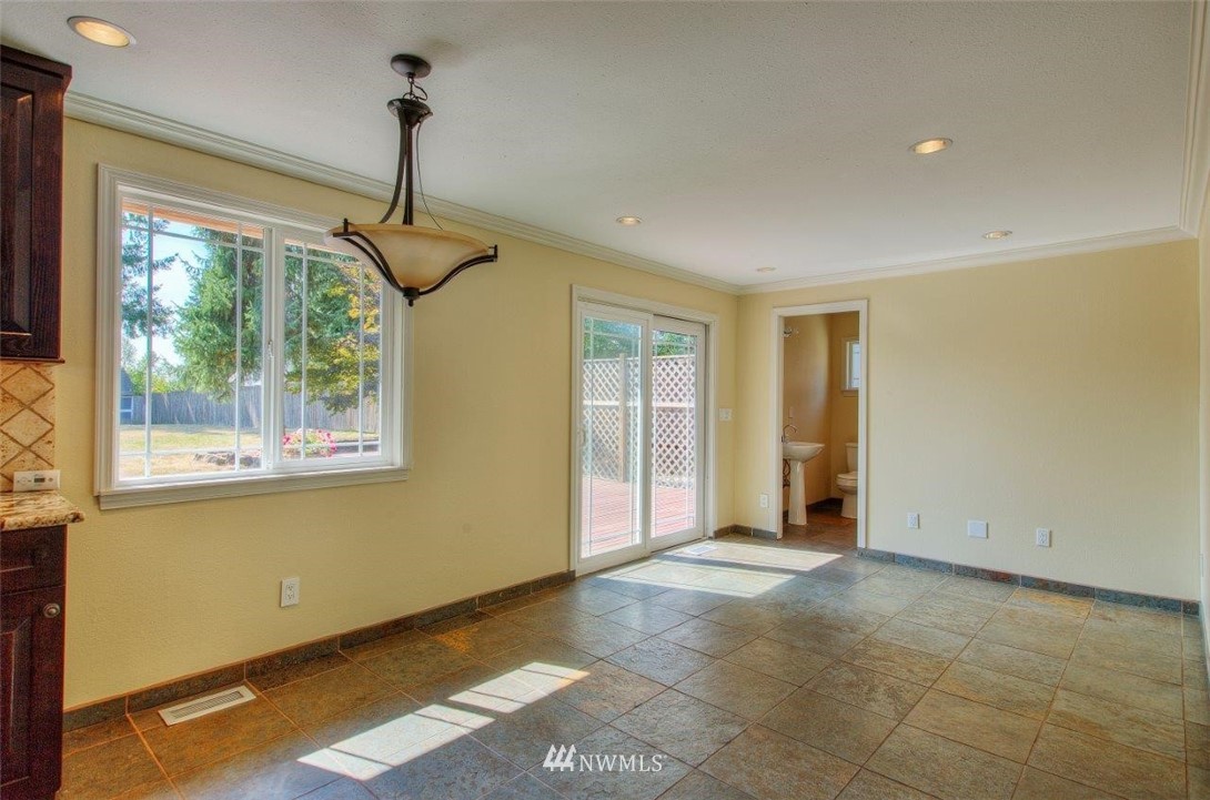 16929 Southeast 142nd Street Renton, WA 98059 - Photo 10 of 24