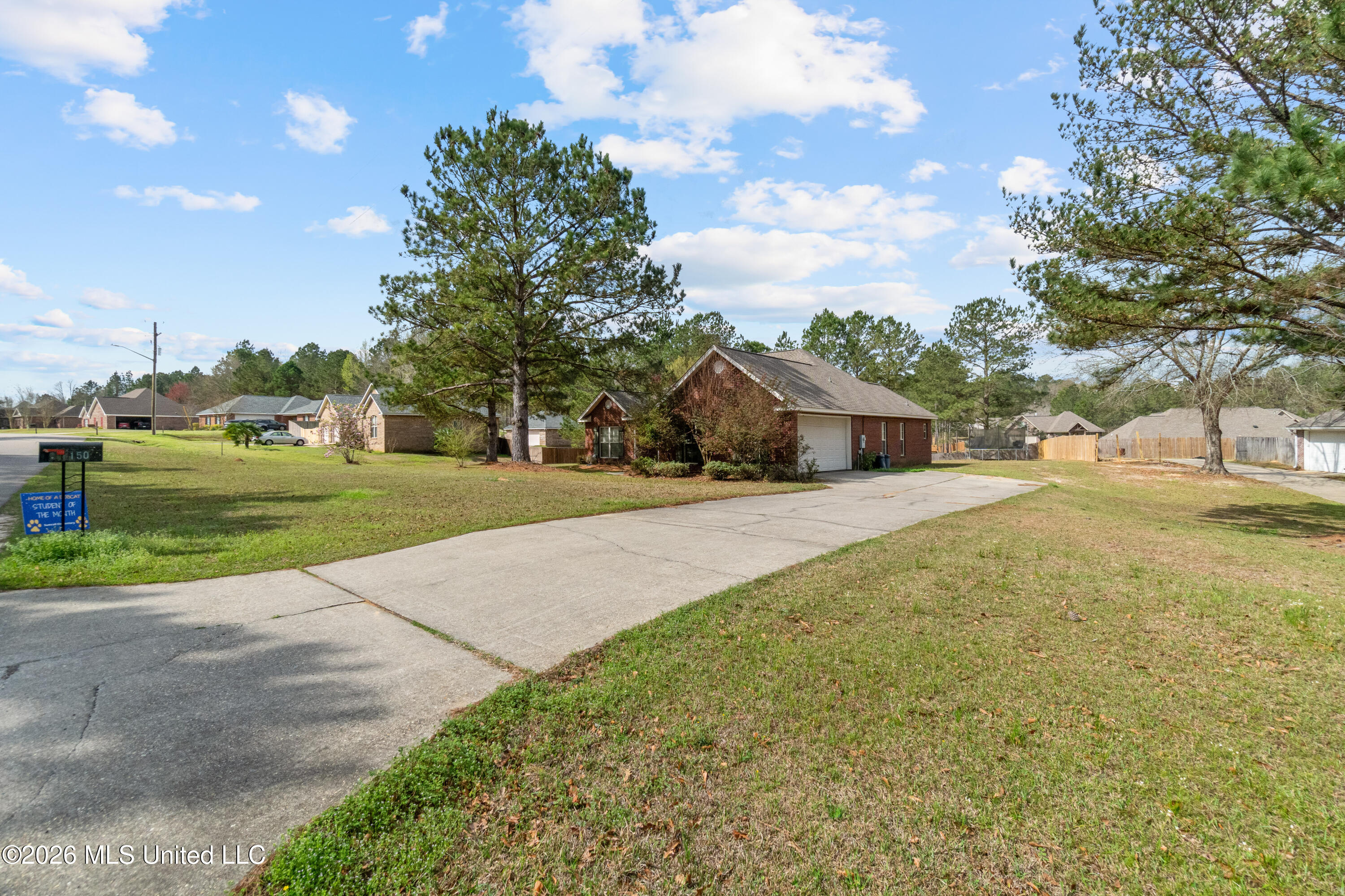 150 Latigo Loop Sumrall, MS 39482 - Photo 2 of 24 150_Latigo_Loop-4