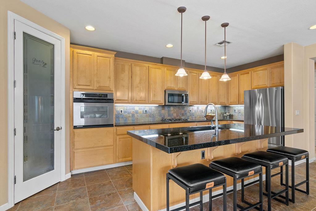 2104 Huxley Way Modesto, CA 95356 - Photo 28 of 67