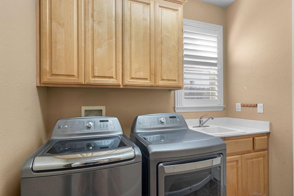 2104 Huxley Way Modesto, CA 95356 - Photo 33 of 67