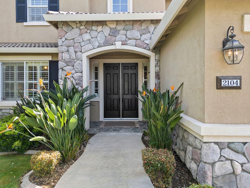 2104 Huxley Way Modesto, CA 95356 - Photo 5 of 67