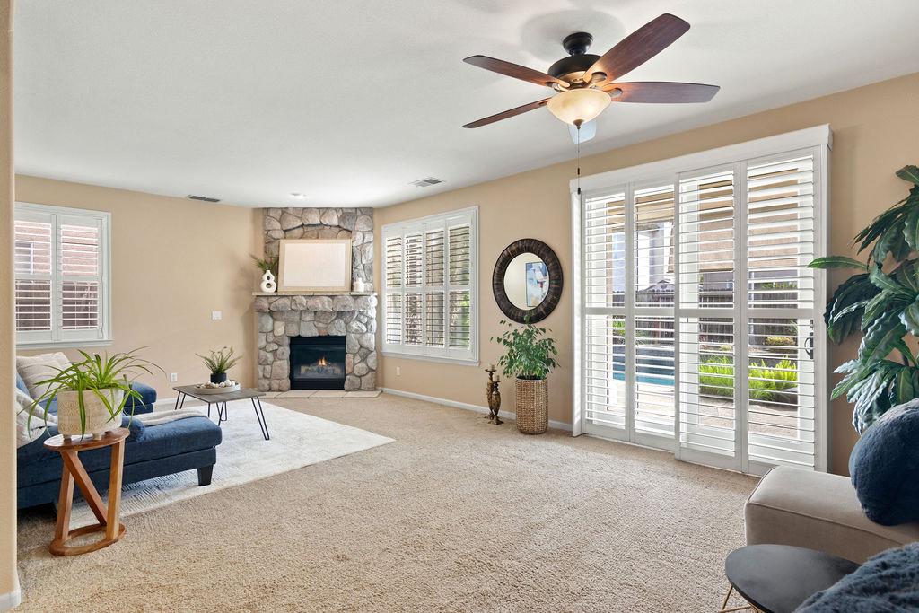 2104 Huxley Way Modesto, CA 95356 - Photo 9 of 67