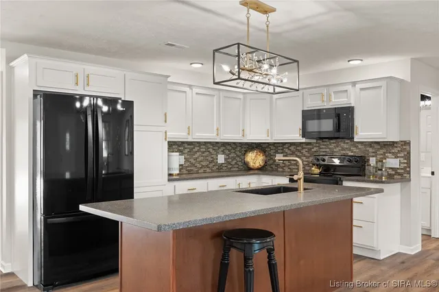 $365,000 | 4473 Alonzo Smith Road, Georgetown, IN 47122