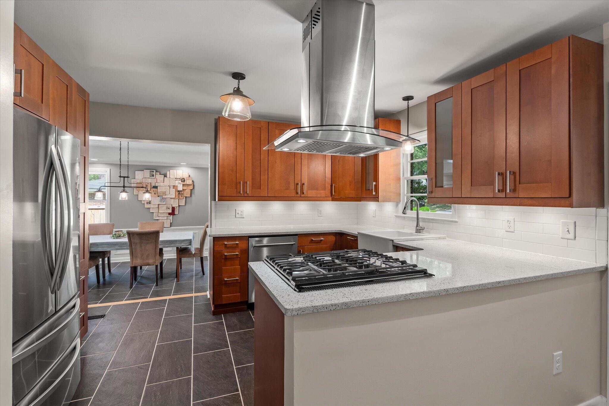 112 Live Oak Road Summerville, SC 29485 - Photo 12 of 63 Kitchen