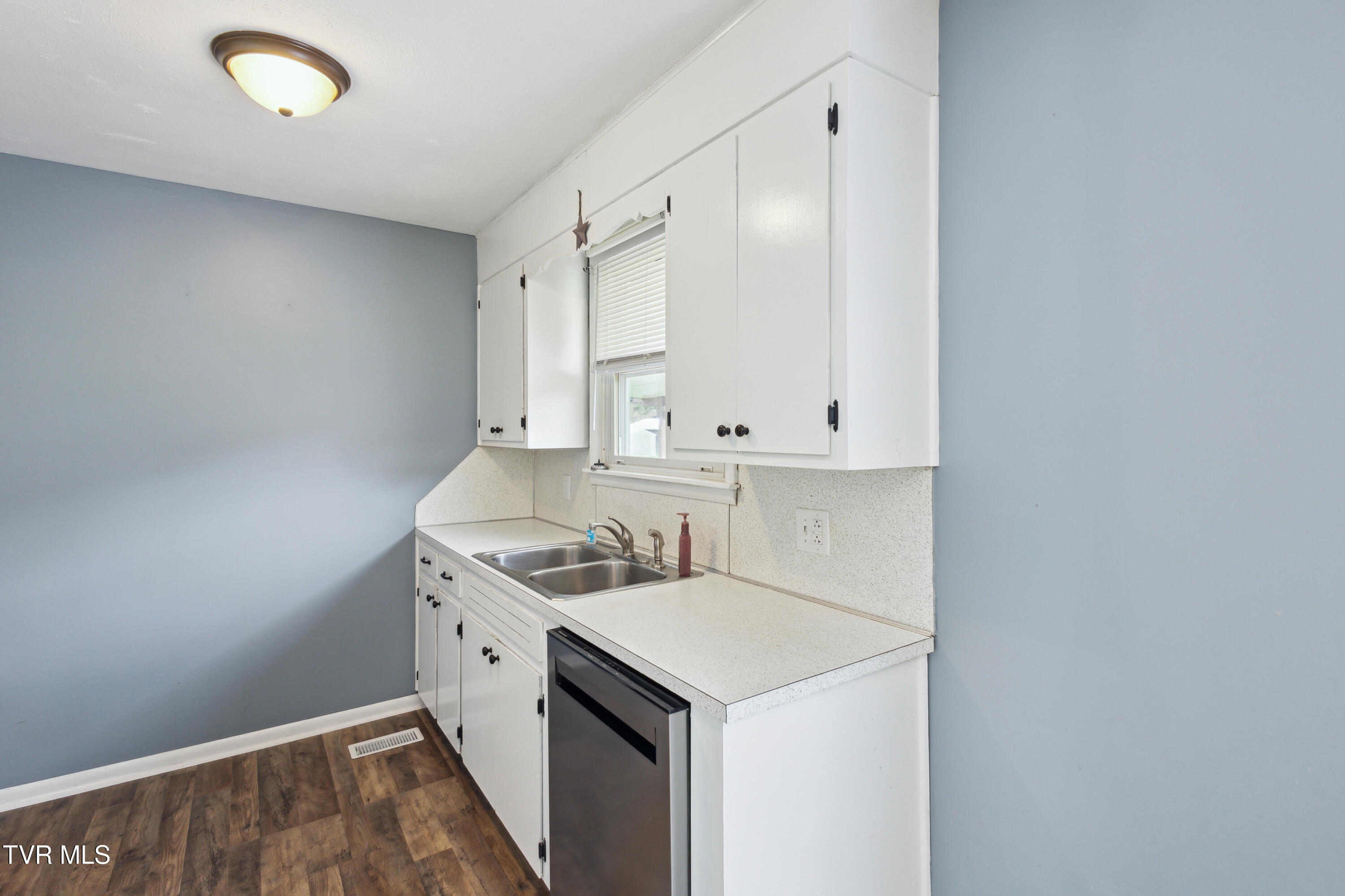 583 Fleming Road Gate City, VA 24251 - Photo 13 of 52 13