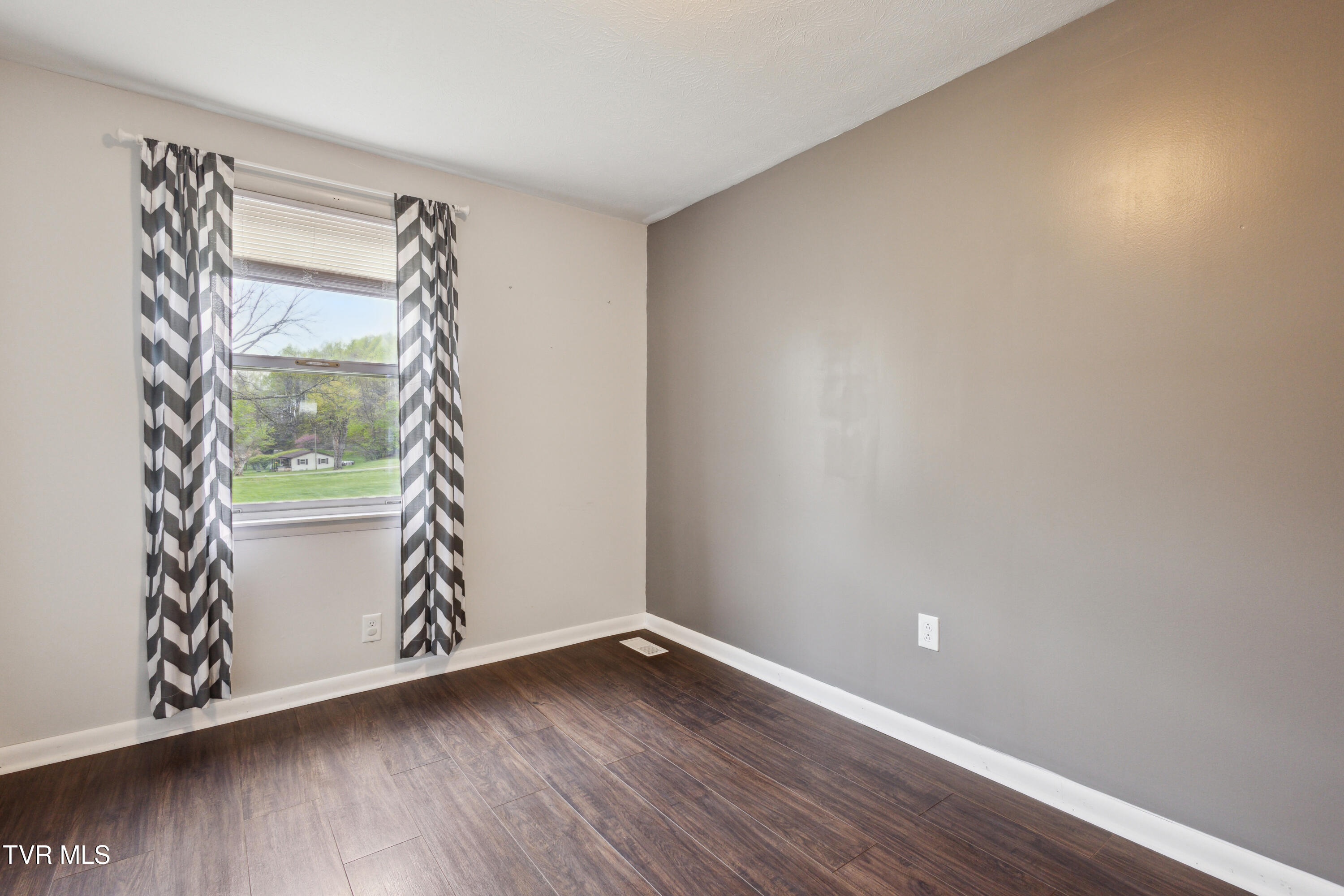 583 Fleming Road Gate City, VA 24251 - Photo 20 of 52 20