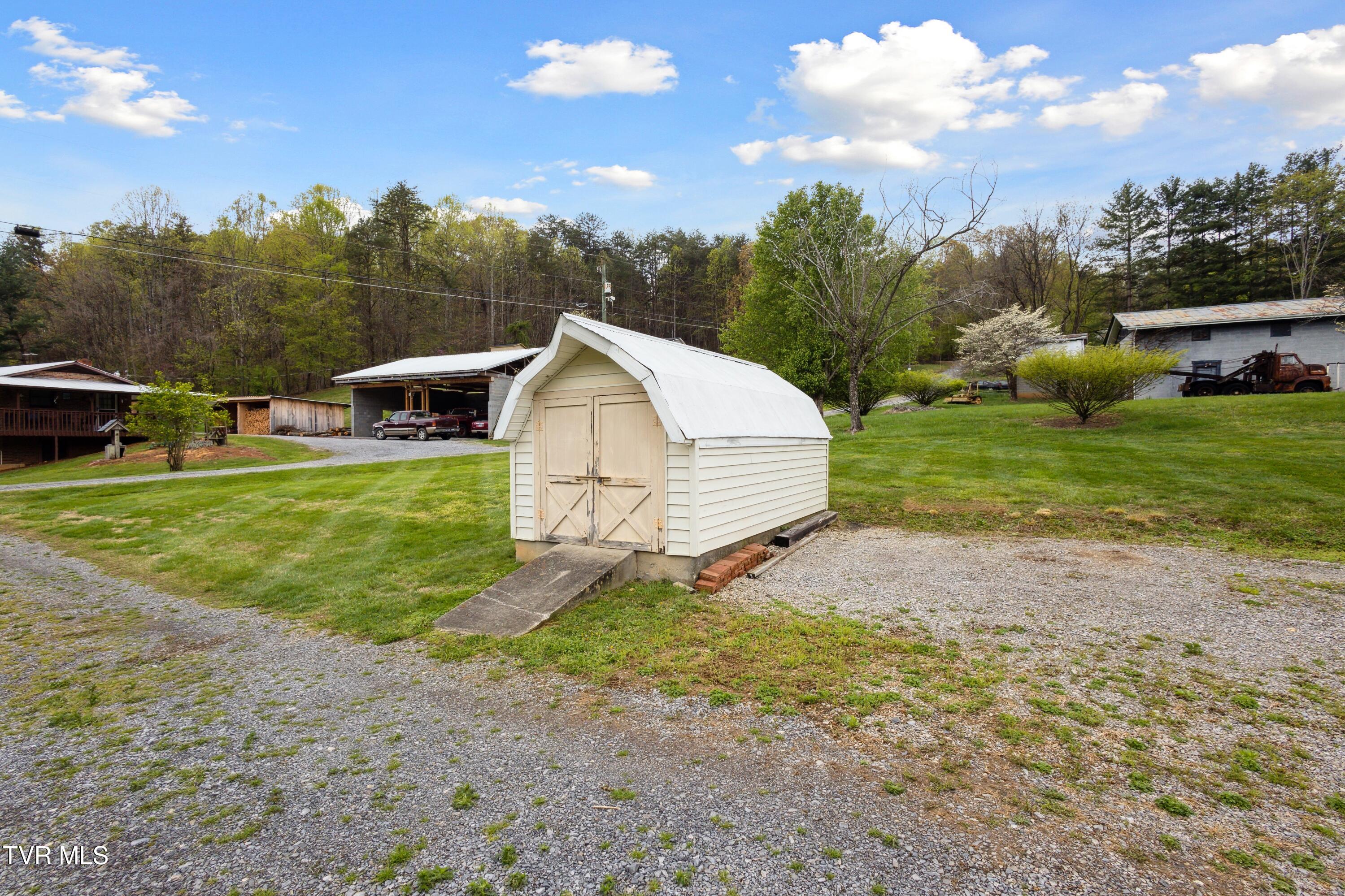 583 Fleming Road Gate City, VA 24251 - Photo 32 of 52 32