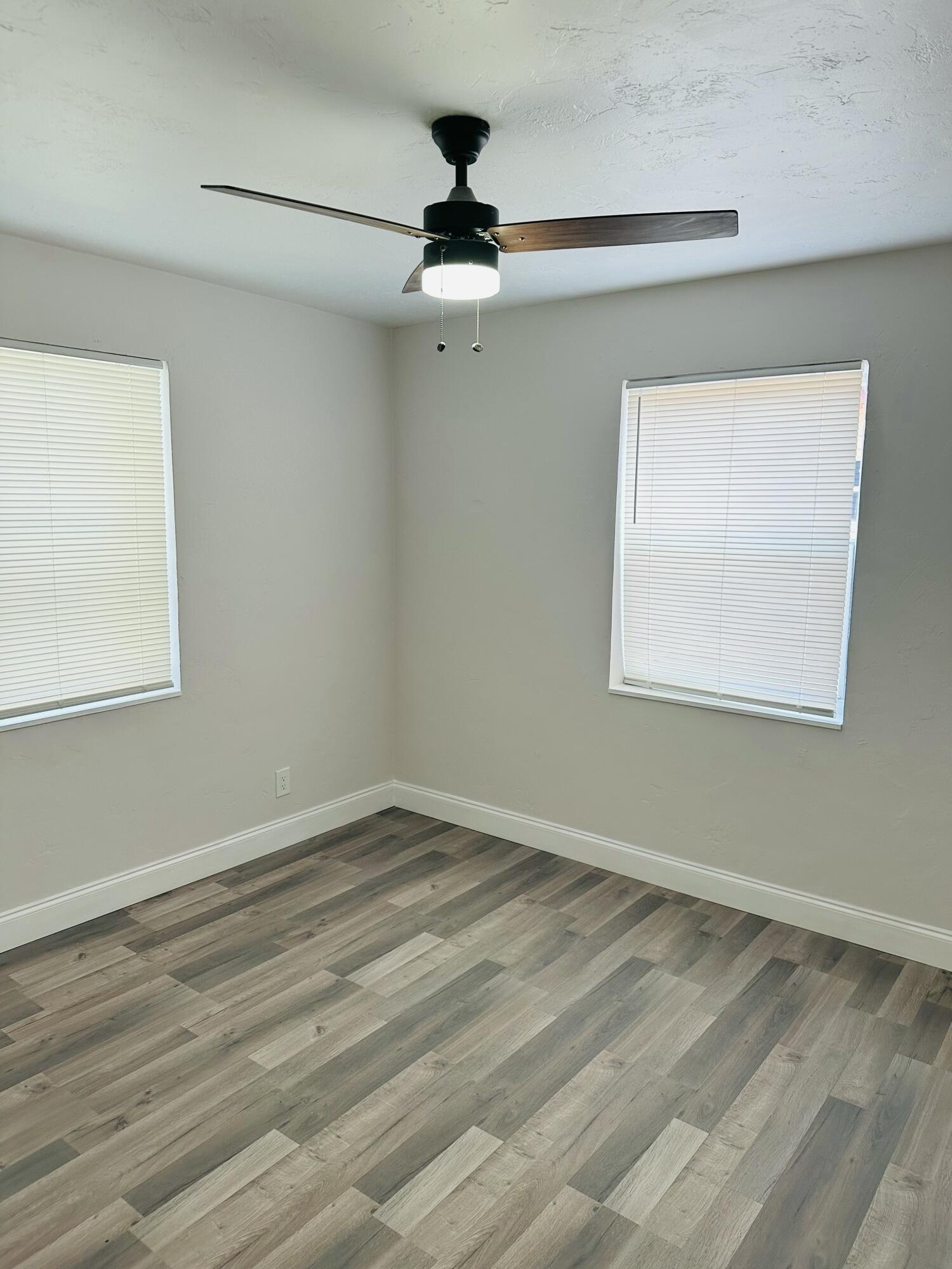 633 Beech Road West Palm Beach, FL 33409 - Photo 11 of 13 IMG_1867