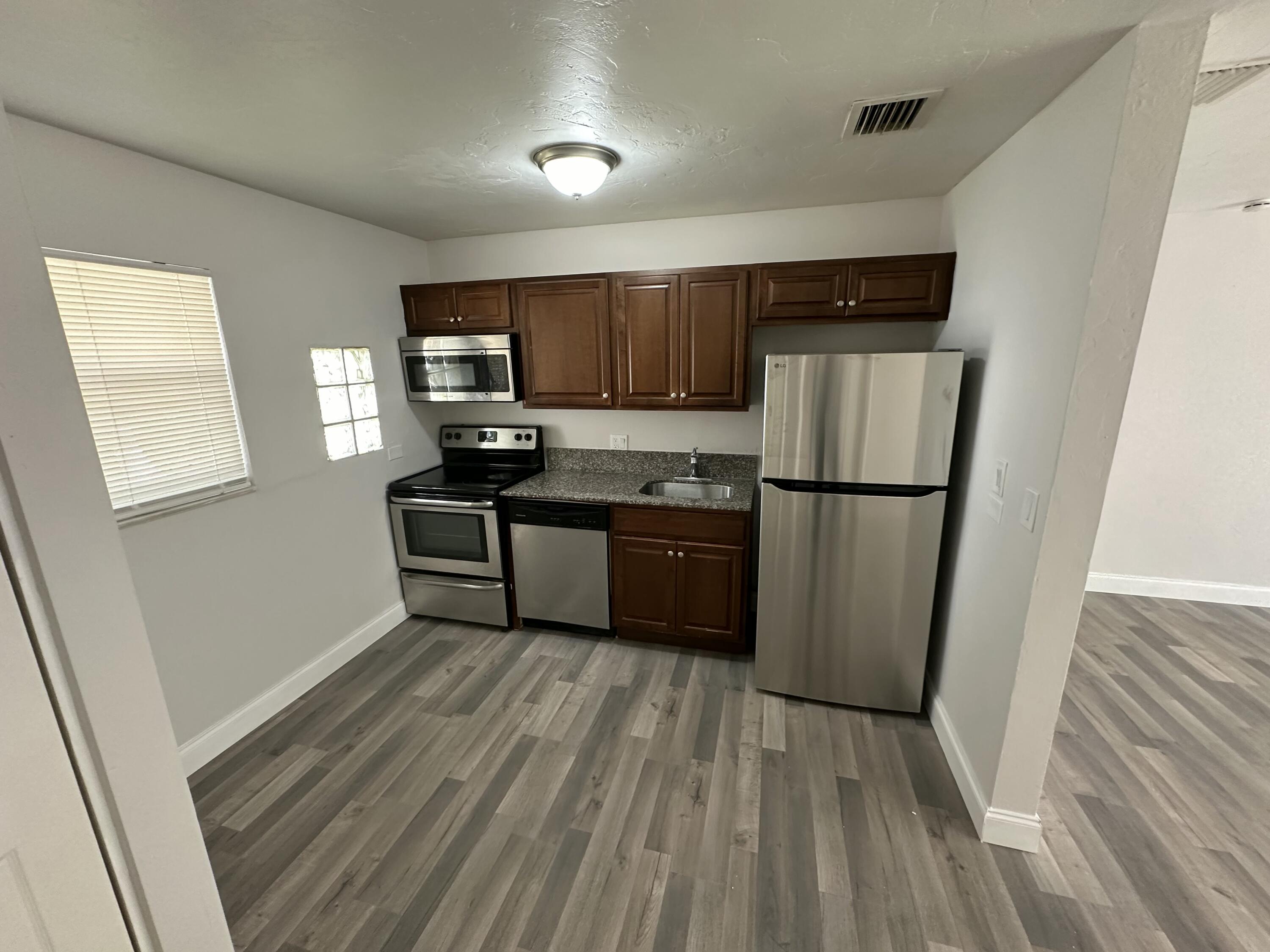 633 Beech Road West Palm Beach, FL 33409 - Photo 5 of 13 IMG_2515