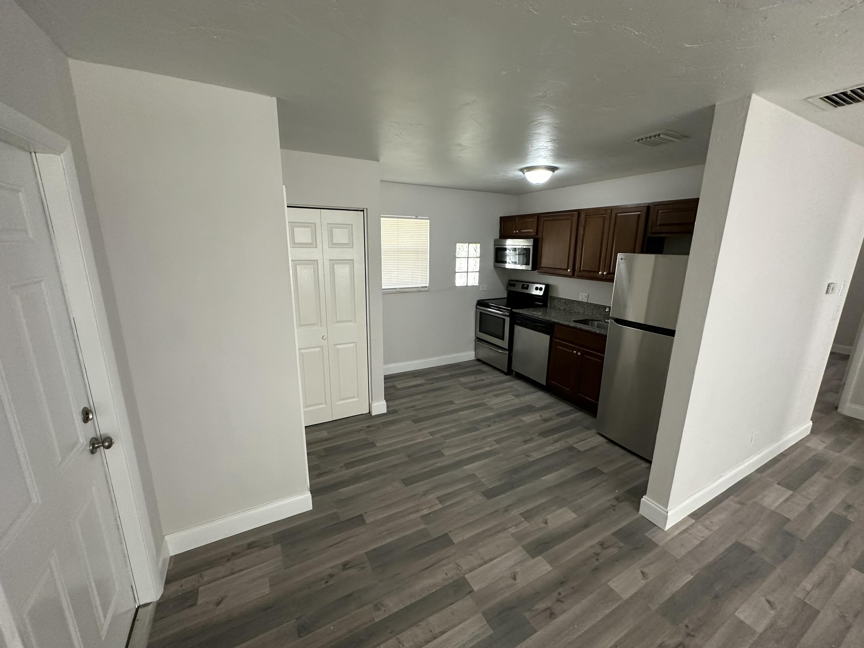 633 Beech Road West Palm Beach, FL 33409 - Photo 6 of 13 IMG_2516