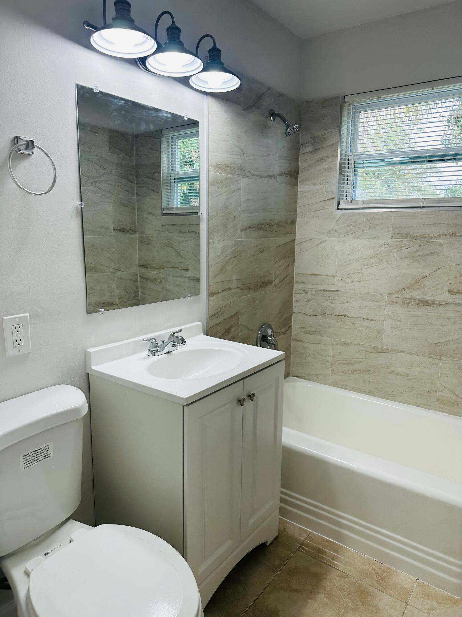 633 Beech Road West Palm Beach, FL 33409 - Photo 10 of 13 IMG_1866