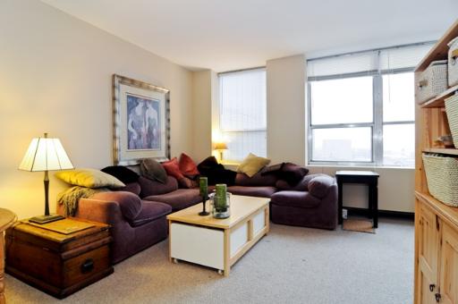 655 West Irving Park Road, Unit 1211 Chicago, IL 60613 - Photo 2 of 16