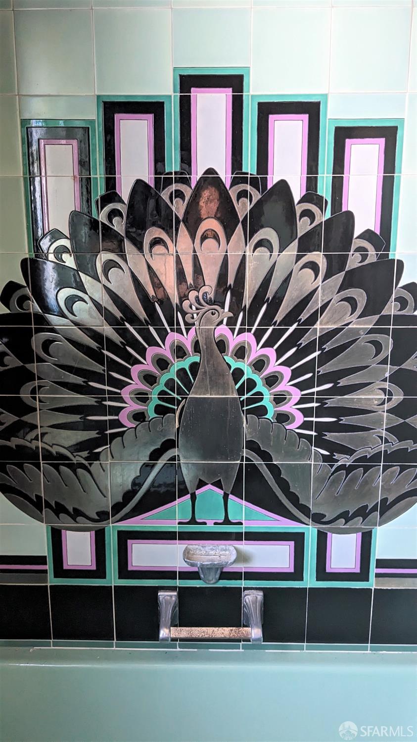 201 Waller Street San Francisco, CA 94102 - Photo 14 of 17 a room with lots of tables and chairs