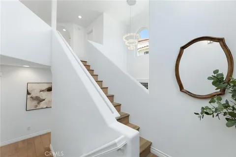 $2,199,000 | 121 South Helberta Avenue, Unit A, Redondo Beach, CA 90277