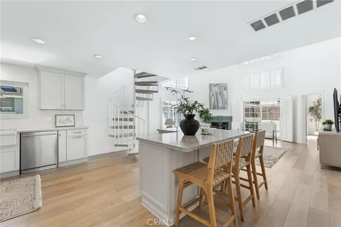 $2,199,000 | 121 South Helberta Avenue, Unit A, Redondo Beach, CA 90277