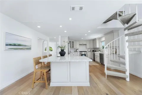 $2,199,000 | 121 South Helberta Avenue, Unit A, Redondo Beach, CA 90277