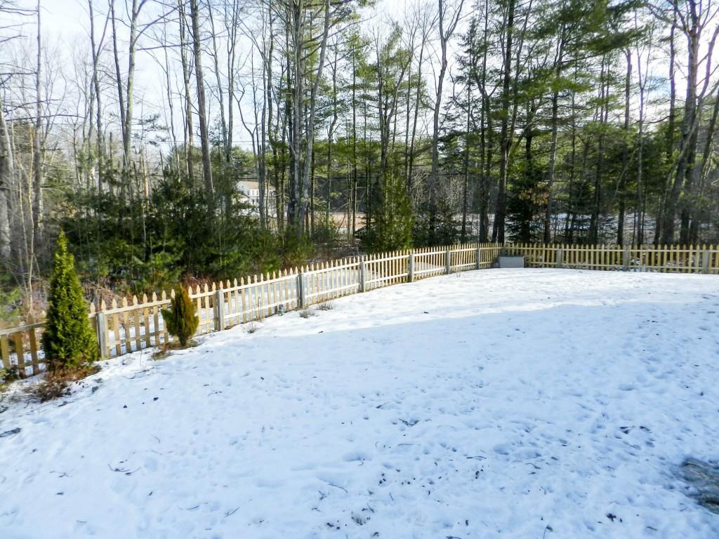 21 Sea Road Kennebunk, ME 04043 - Photo 22 of 31 Generous fenced-in back yard