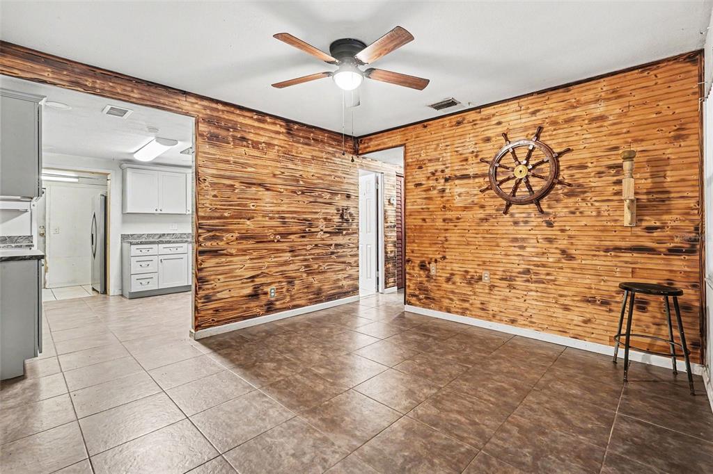 14925 Fisher Road Tampa, FL 33613 - Photo 4 of 24