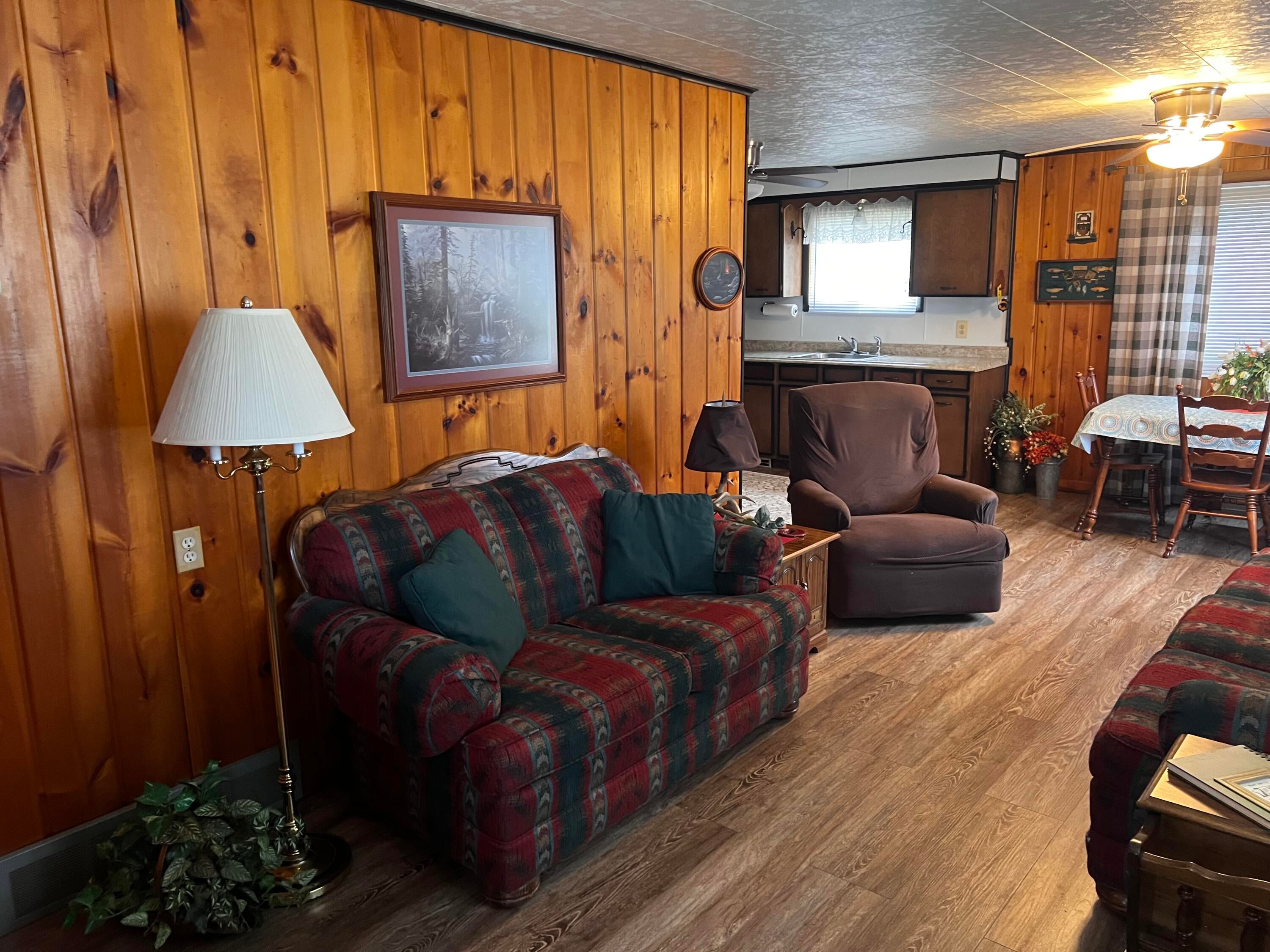 10170 Pinewood Road St. Helen, MI 48656 - Photo 6 of 17 IMG_7229