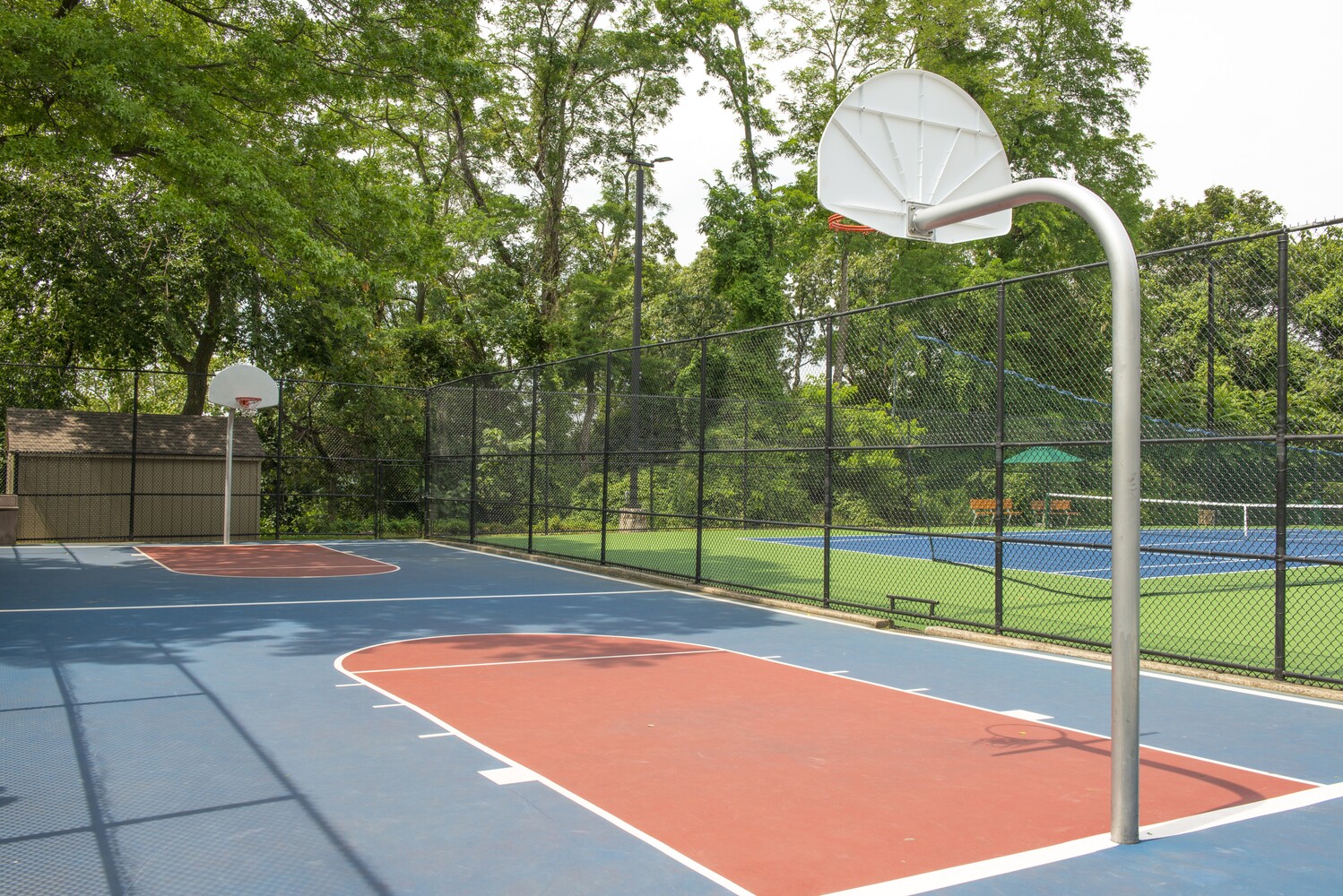 5700 Arlington Avenue, Unit 17N Bronx, NY 10471 - Photo 13 of 16 a view of a tennis court