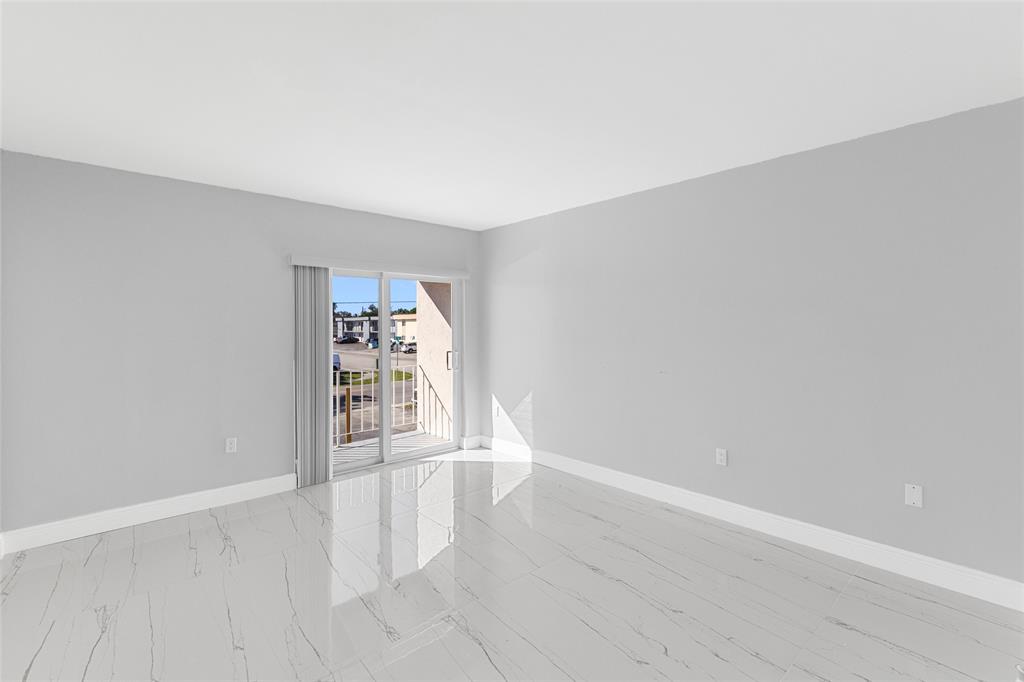 5925 Southwest 36th Court Davie, FL 33314 - Photo 15 of 26