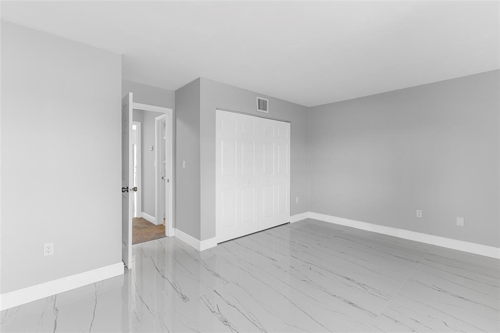 5925 Southwest 36th Court Davie, FL 33314 - Photo 18 of 26