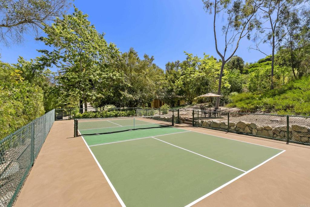5423 Calzada Del Bosque Rancho Santa Fe, CA 92067 - Photo 21 of 26