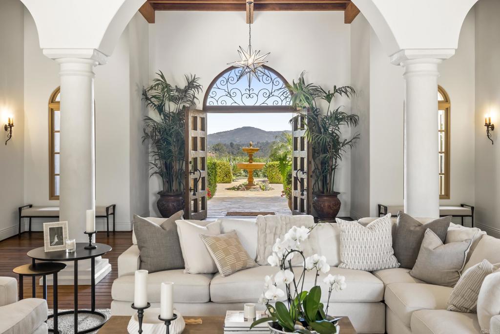 5423 Calzada Del Bosque Rancho Santa Fe, CA 92067 - Photo 6 of 26