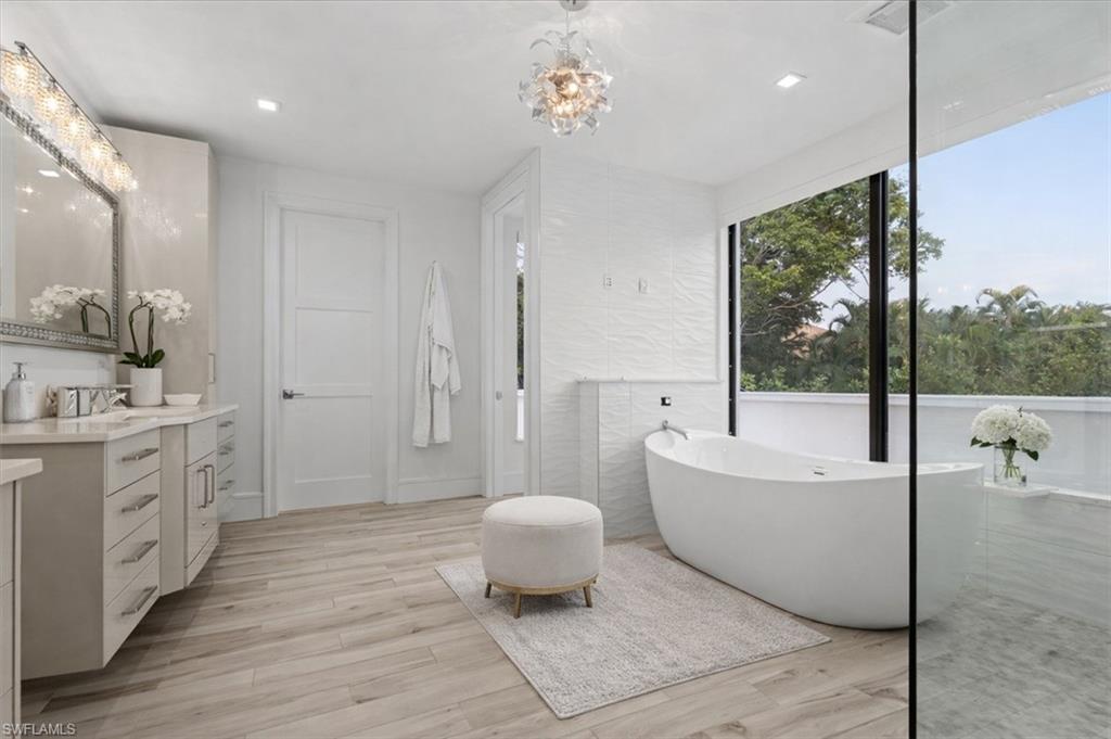3800 Crayton Road Naples, FL 34103 - Photo 16 of 50