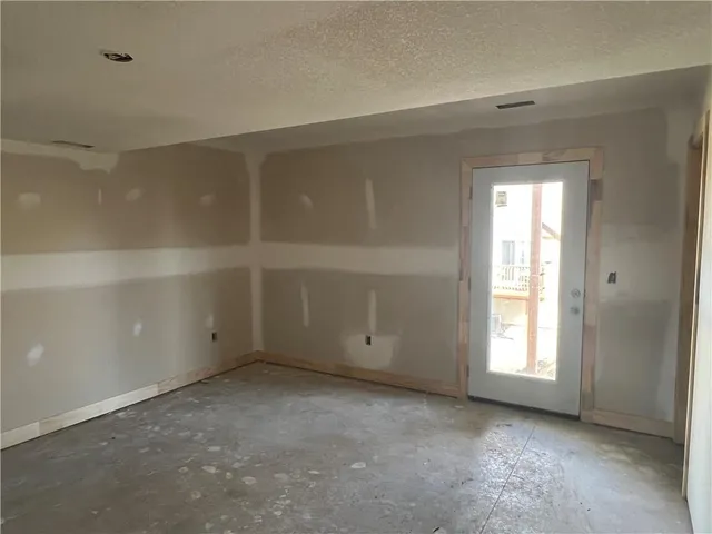 $349,900 | 12701 Applewood Drive, Grandview, MO 64030