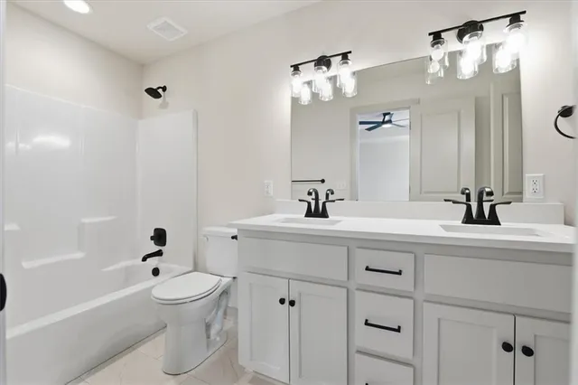 $349,900 | 12701 Applewood Drive, Grandview, MO 64030