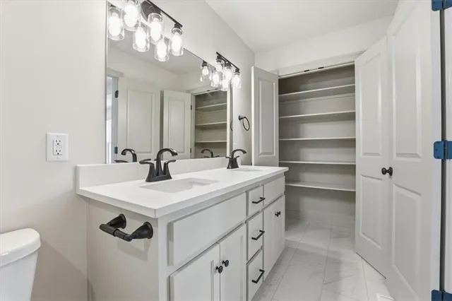 $349,900 | 12701 Applewood Drive, Grandview, MO 64030