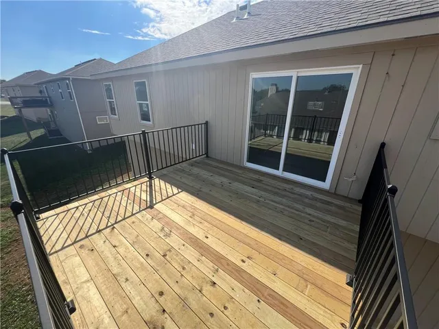 $349,900 | 12701 Applewood Drive, Grandview, MO 64030