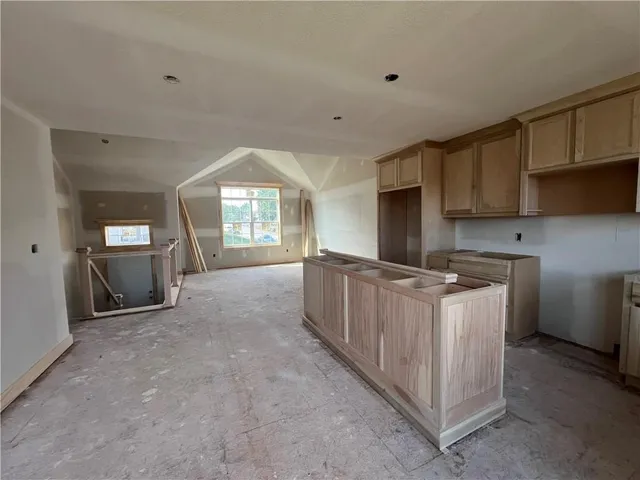 $349,900 | 12701 Applewood Drive, Grandview, MO 64030