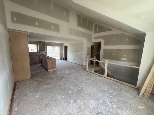 $349,900 | 12701 Applewood Drive, Grandview, MO 64030