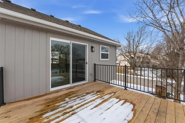 $349,900 | 12701 Applewood Drive, Grandview, MO 64030