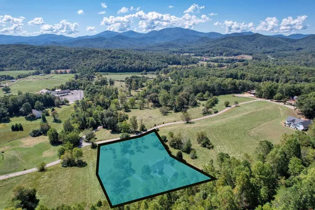 $749,000 | 208 Rich Drive, Blairsville, GA 30512