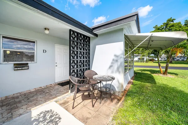 $189,000 | 510 High Point Drive, Unit D, Delray Beach, FL 33445