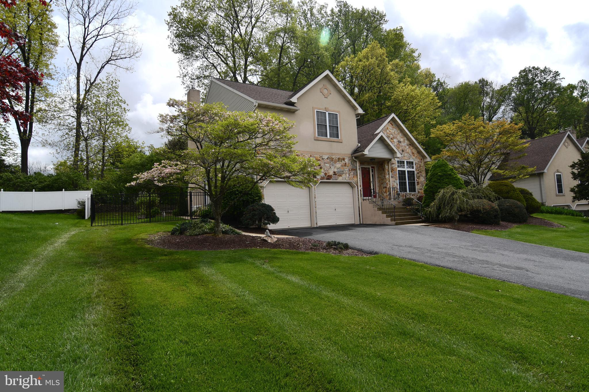 12 Joseph's Way, Mohnton, PA 19540 Compass